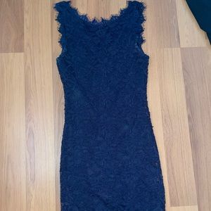 Lace bodycon dress